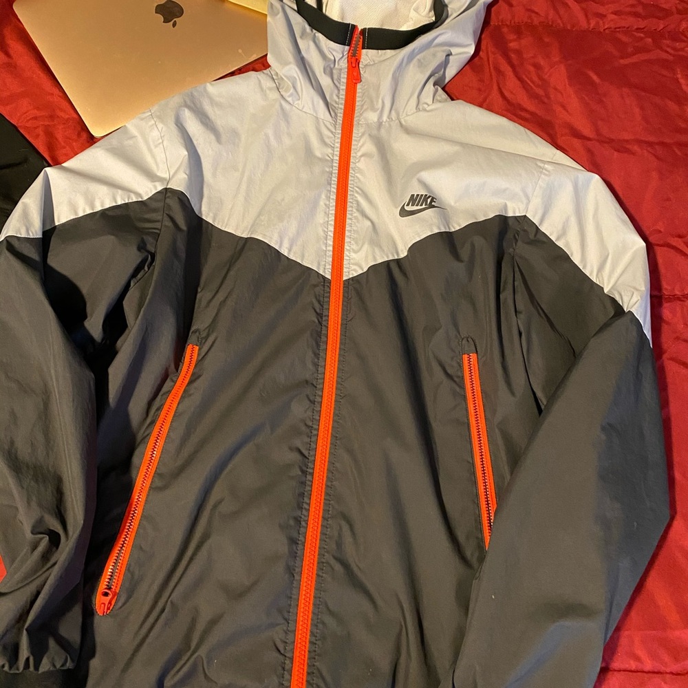Wind breaker jacket